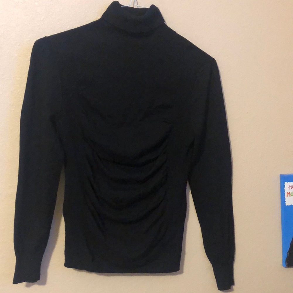 Like new light sweater